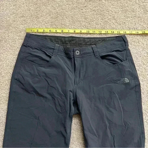 The North Face Women's Hiking Climbing Quick Dry Bermuda/Capri Shorts Gray US 10 - Picture 9 of 16